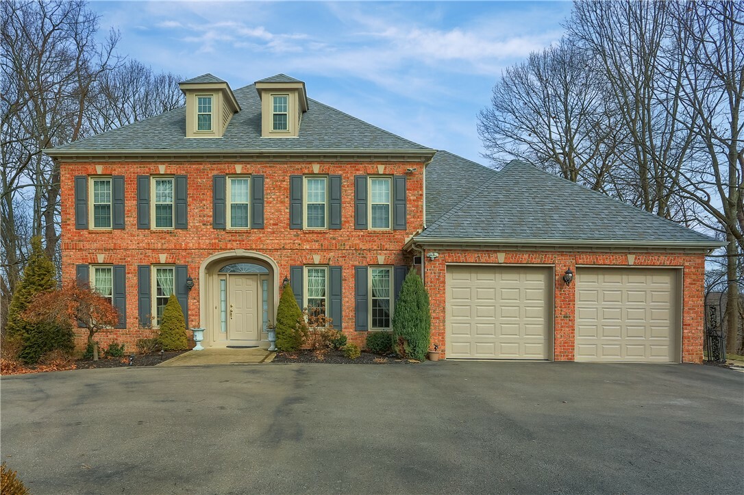 2414 Emma Lane  Moon/Crescent Twp PA 15108 photo