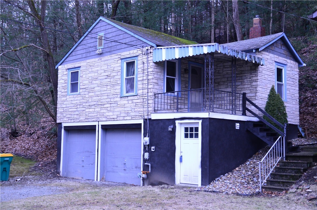 Property Photo: 2697 Ginger Ln PA 15101