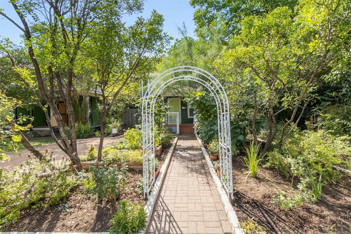Property Photo: 4203 Avenue A TX 78751