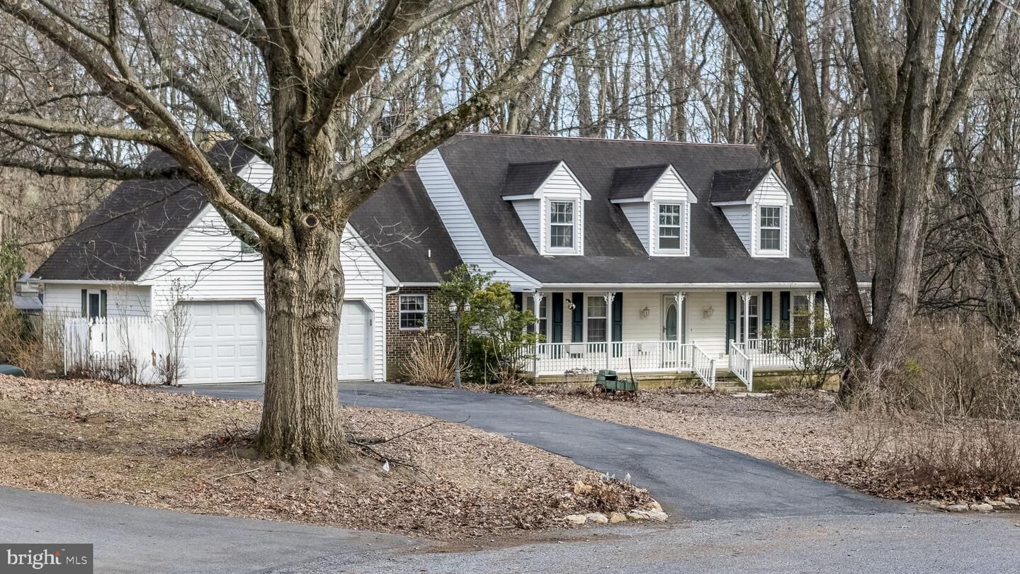 Property Photo:  701 Great Oak Lane  PA 19348 