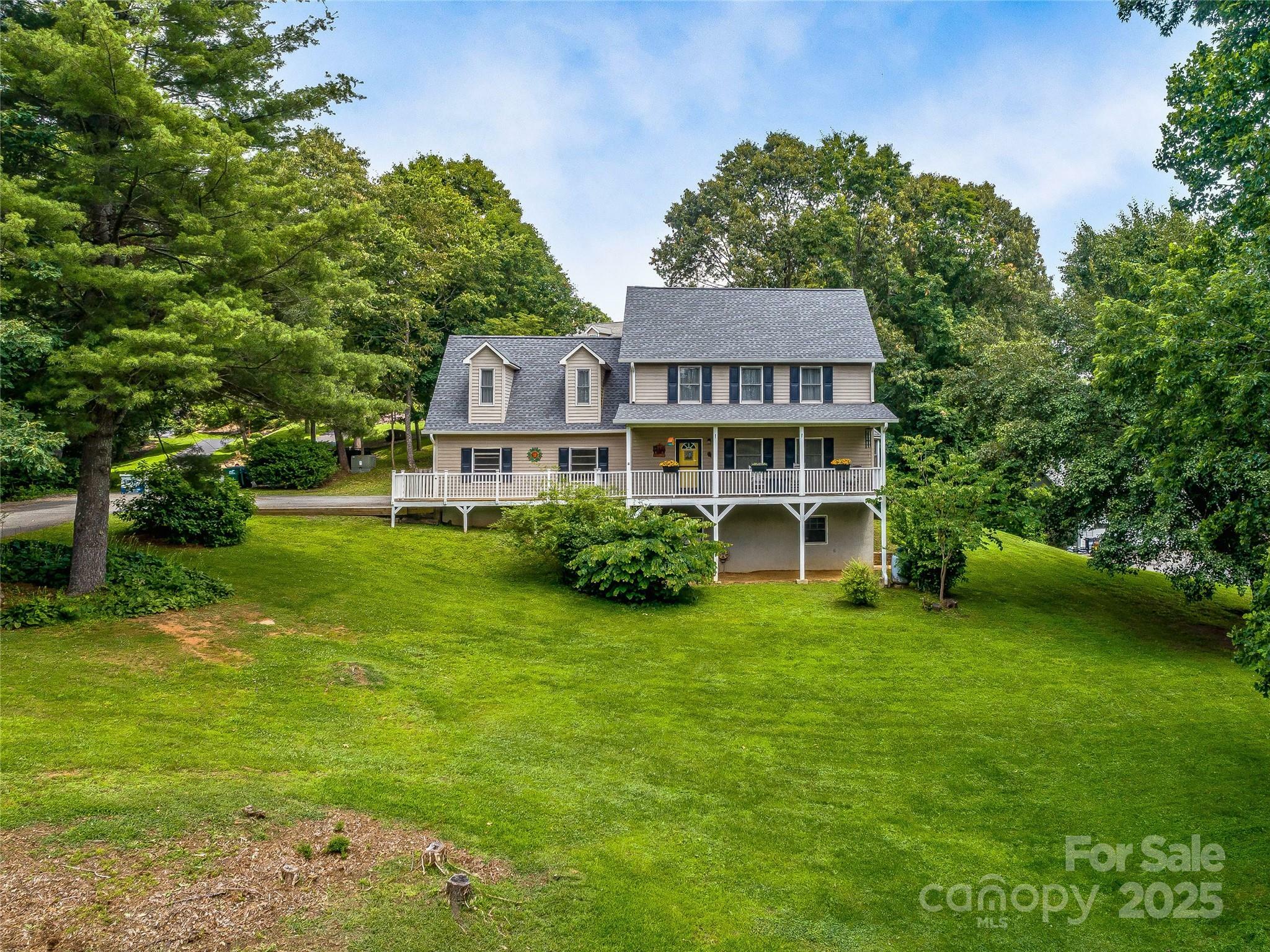 Property Photo:  1 Countryside Lane  NC 28804 