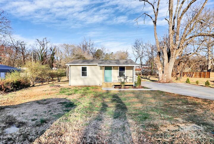 Property Photo: 1061 Gaither Place NW NC 28027