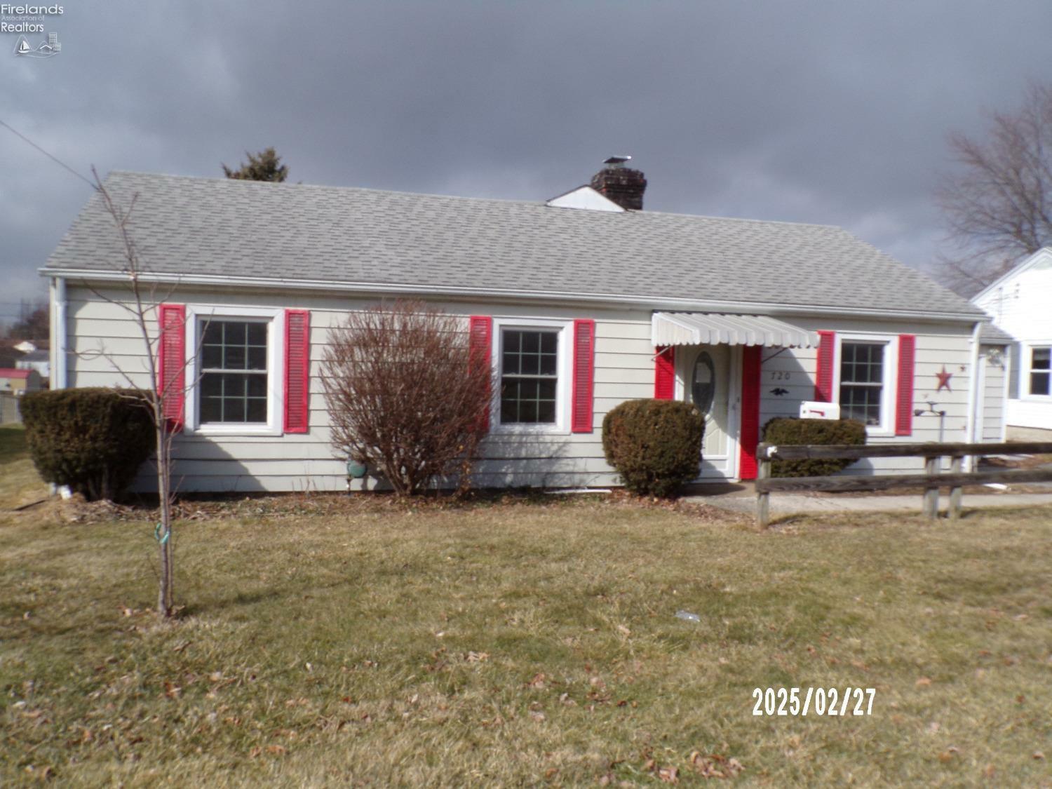 Property Photo:  720 Kilbourne Street  OH 44811 