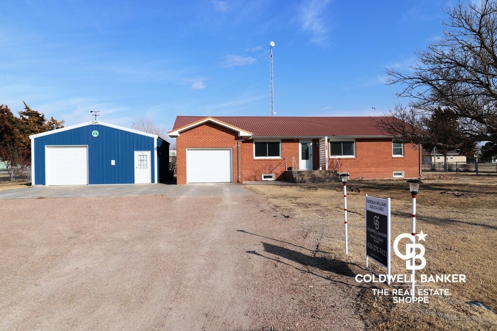 Property Photo:  160 S Lovers Lane  KS 67871 