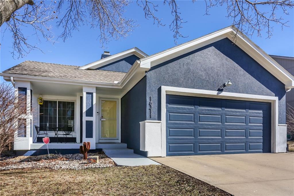 Property Photo:  16311 S Central Street  KS 66062 