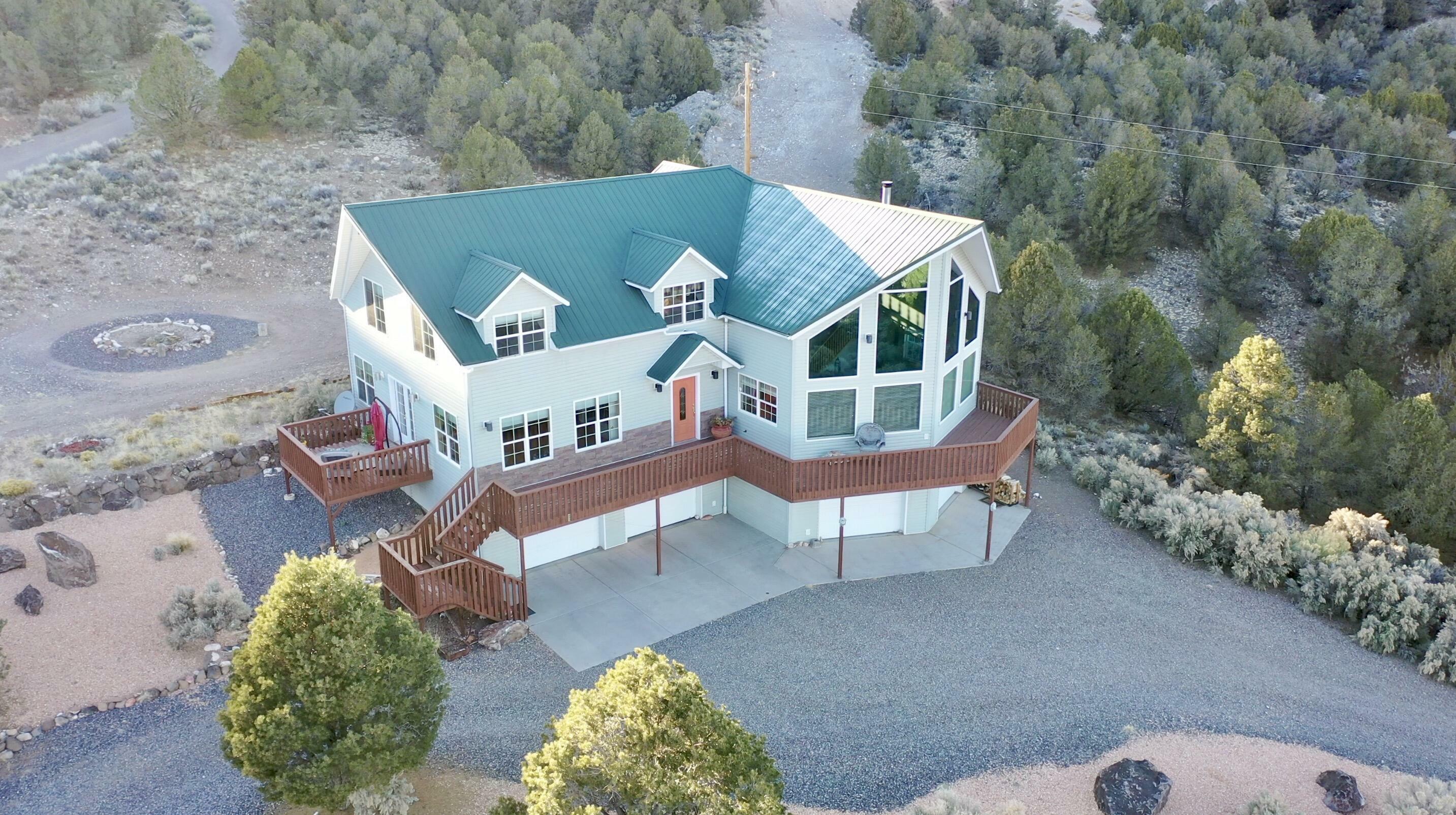 Property Photo: 1915 E Bailey Acres Dr UT 84759