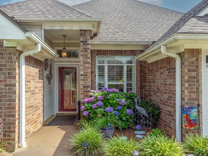 Property Photo: 1710 Valley Brook Lane TX 75605