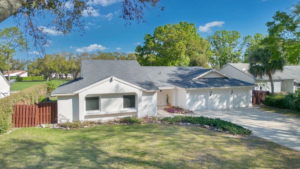 Property Photo: 6735 Edgeworth Drive FL 32819