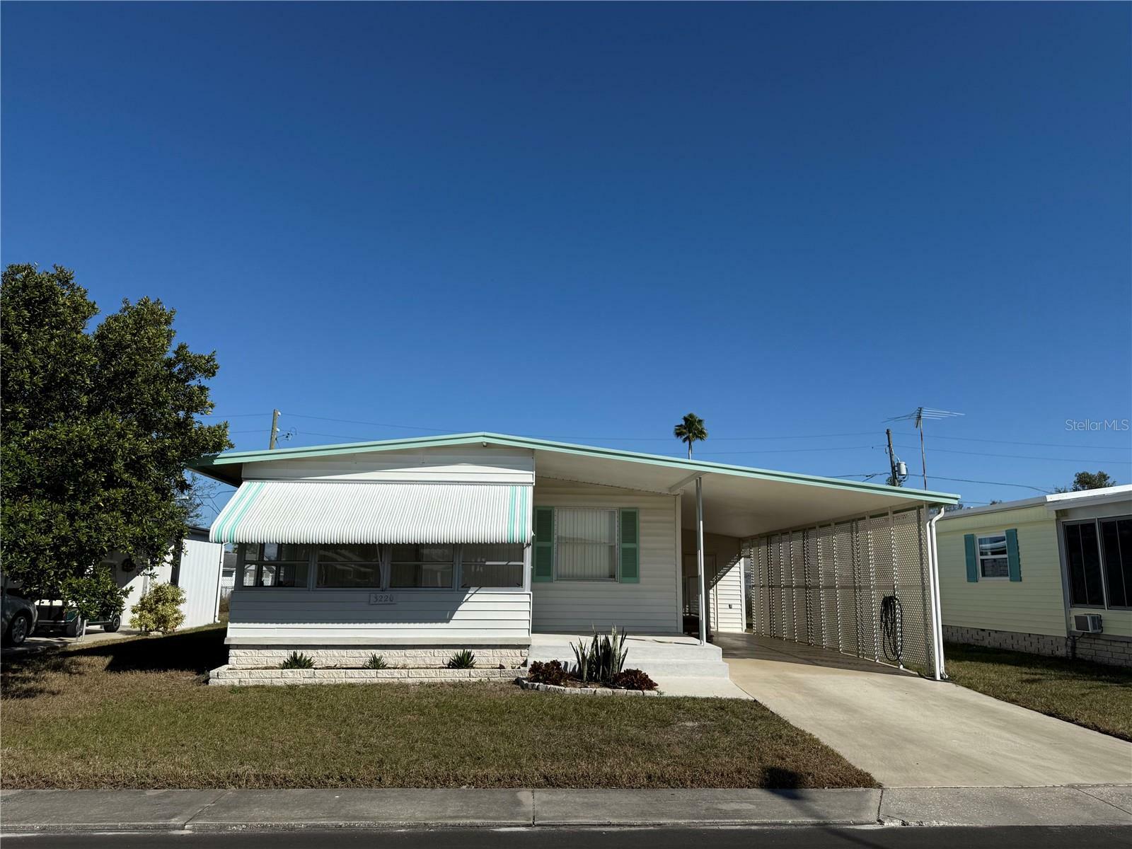 Property Photo:  3220 Lanark Drive  FL 34690 