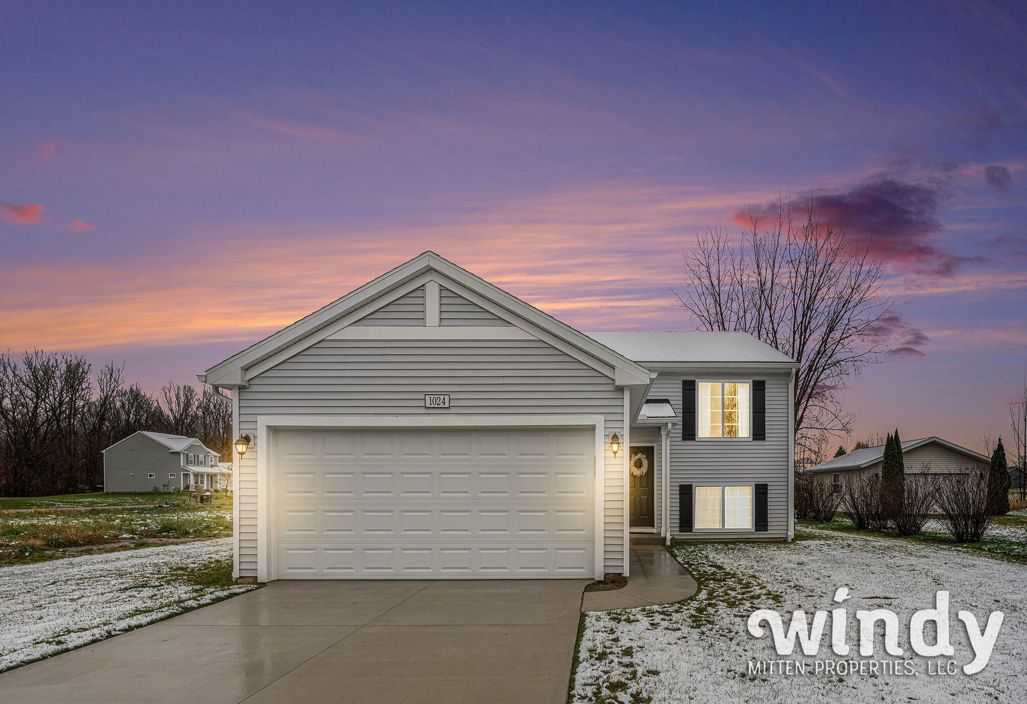 Property Photo: 1024 Western Avenue MI 49098