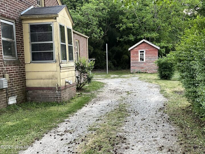 Property Photo: 205 Maple Street NC 27869