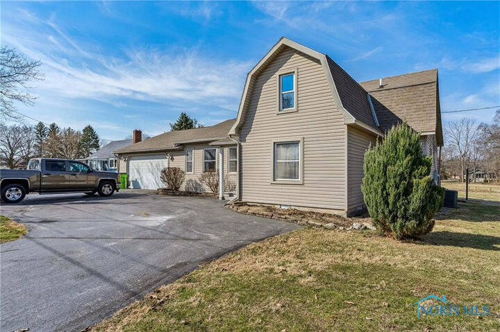 1721 N Union Street  Fostoria OH 44830 photo