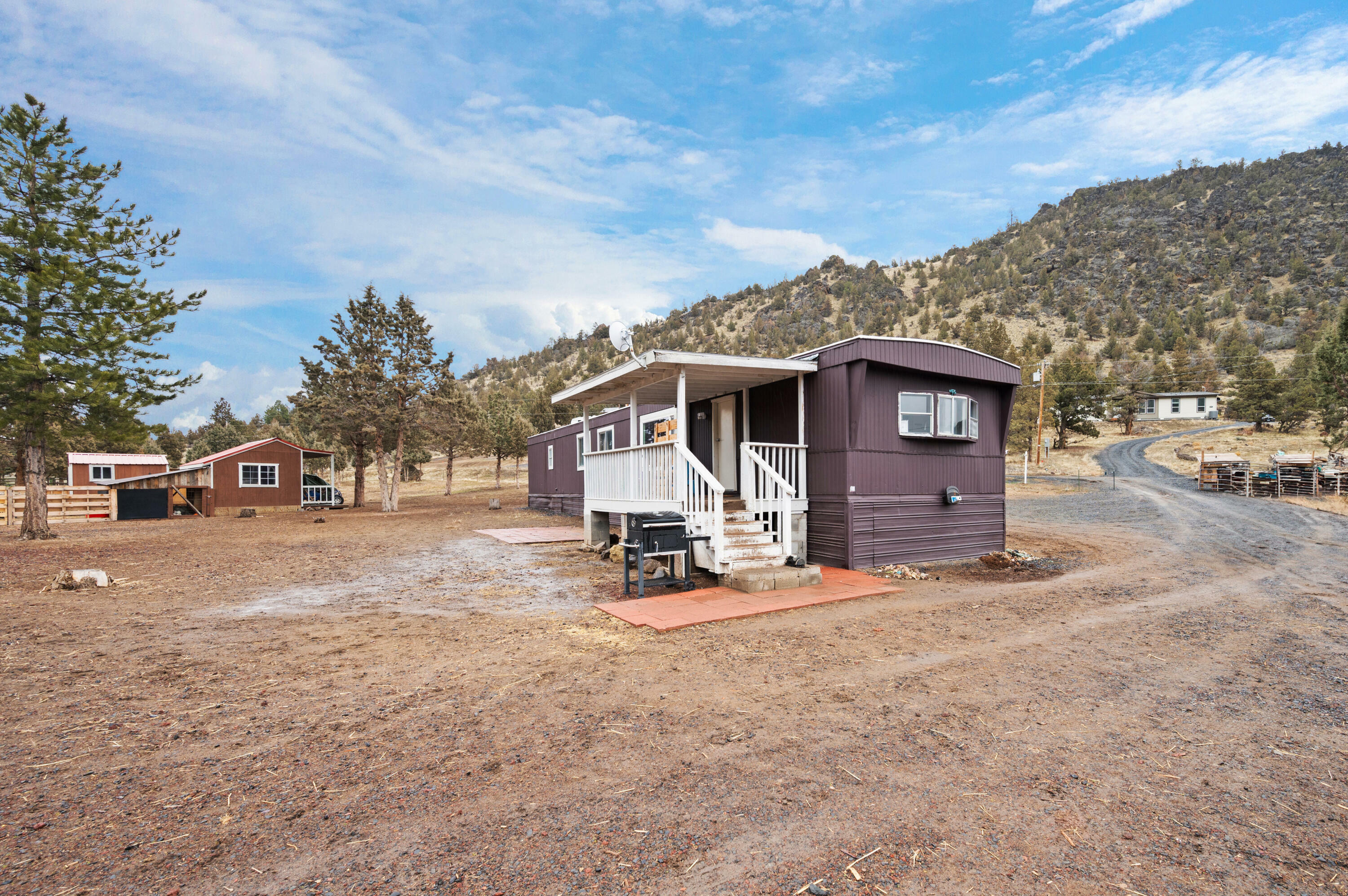 Property Photo:  16671 SE Antelope Creek Drive  OR 97754 