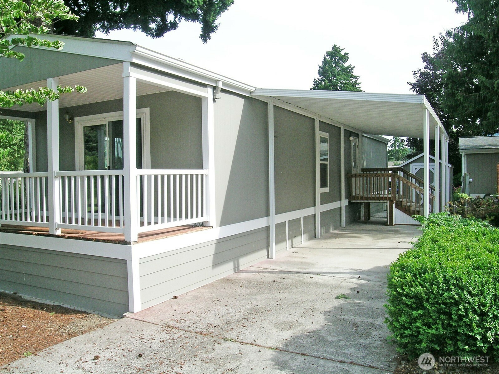 Property Photo:  921  Autumn Lane 227  WA 98229 