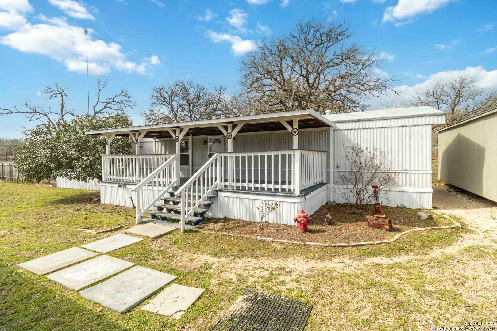 Property Photo:  804 Hollow Tree  TX 78121 