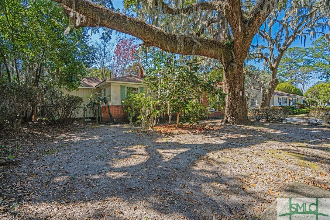Property Photo:  2105 E 60th Street  GA 31404 