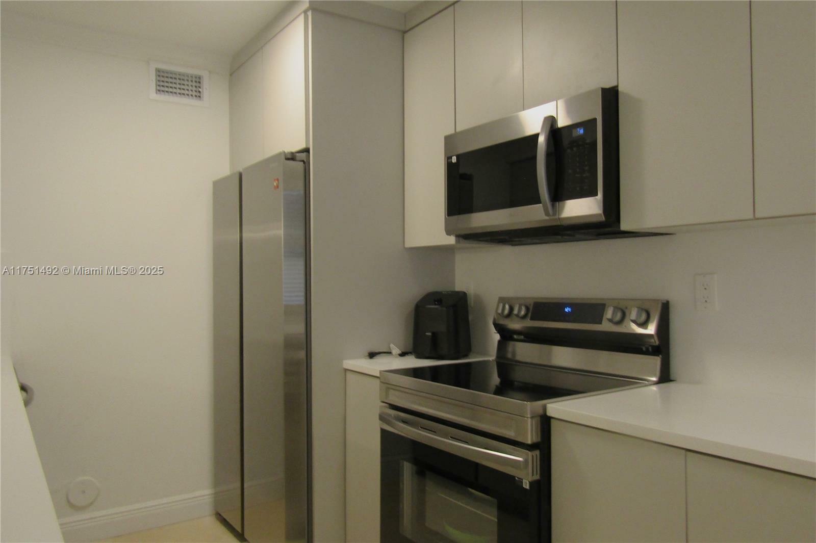 Property Photo: 4730 NW 97th Ct 76 FL 33178