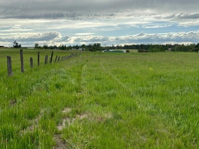 Property Photo: 28115 N North Rd WA 99006