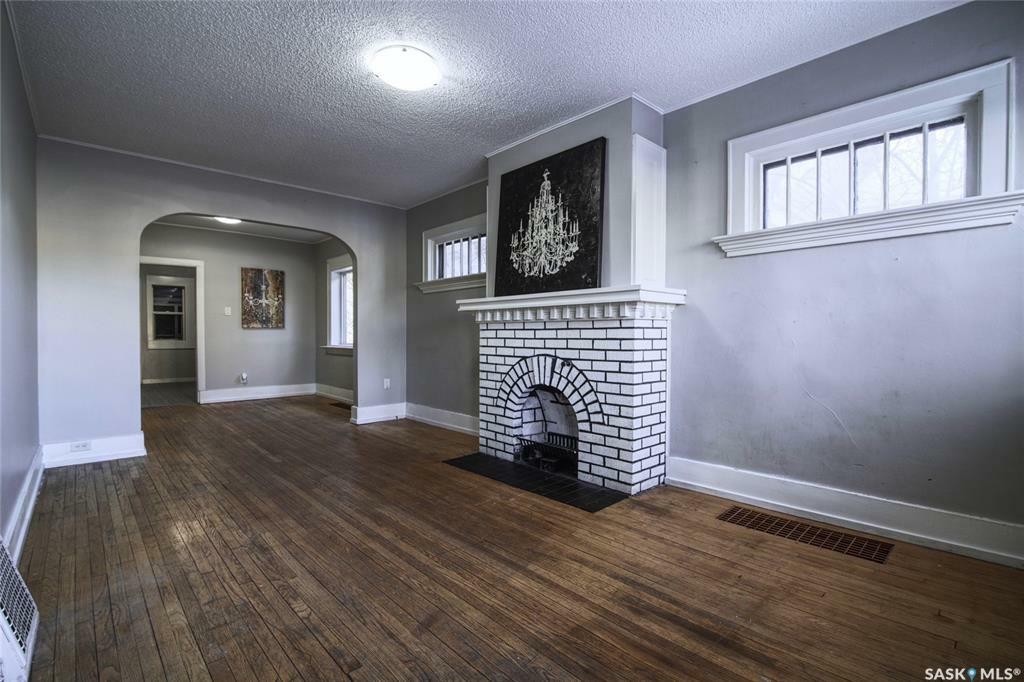 Property Photo: 3235 Dewdney Avenue SK S4T 0Y7