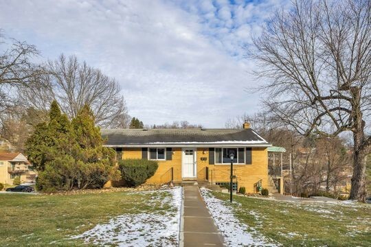 Property Photo:  4853 Elmwood Dr  PA 15227 