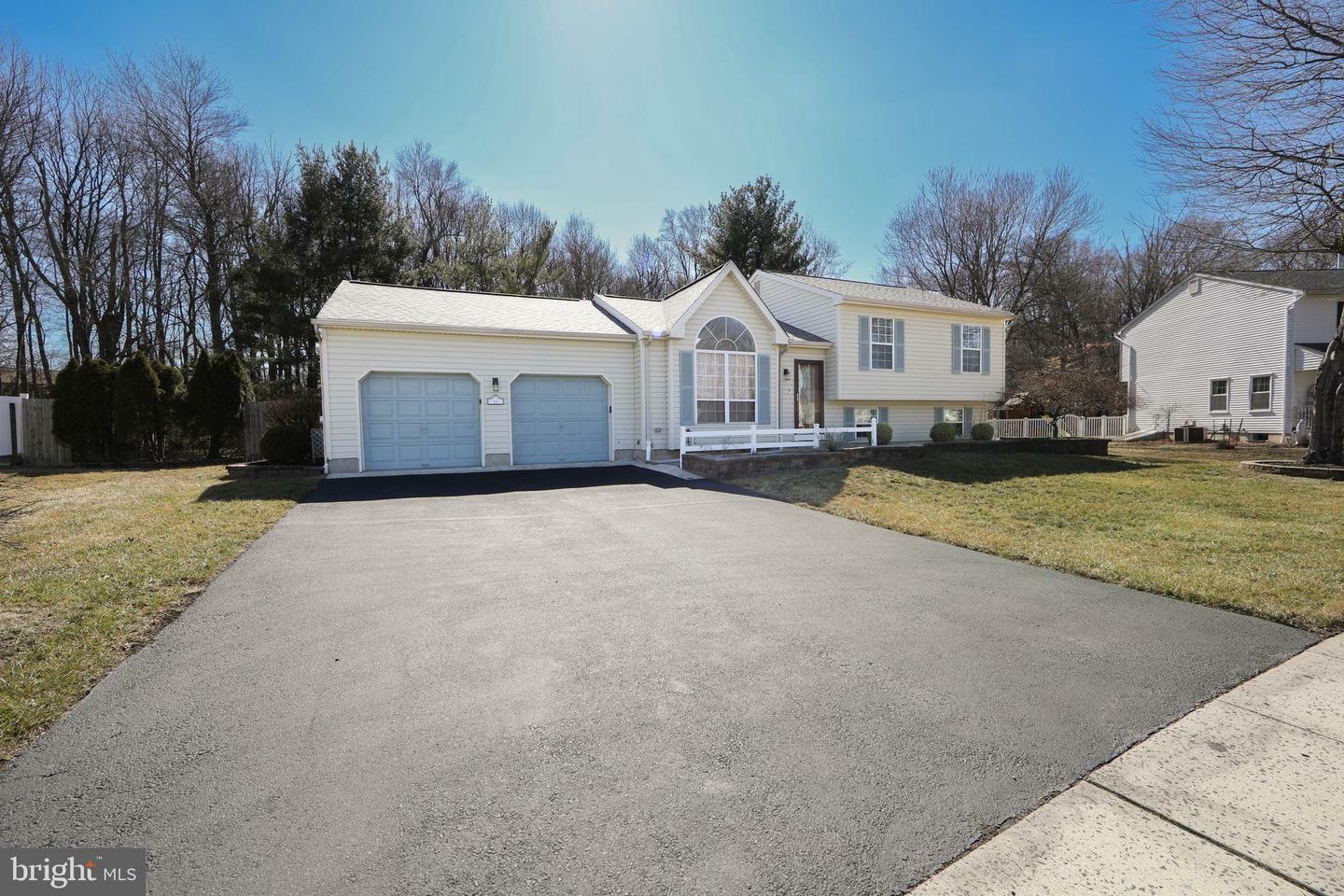 Property Photo: 16 Carey Circle NJ 08016