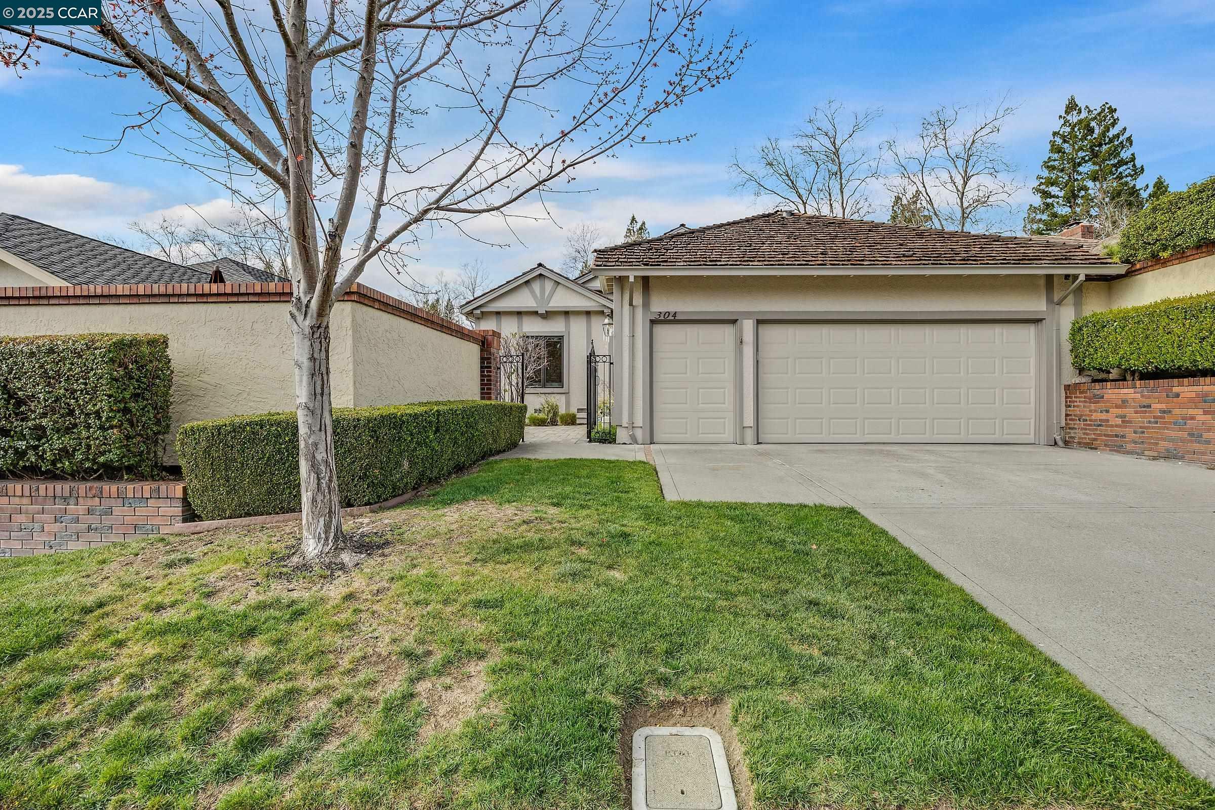 Property Photo:  304 Jacaranda Dr  CA 94506 