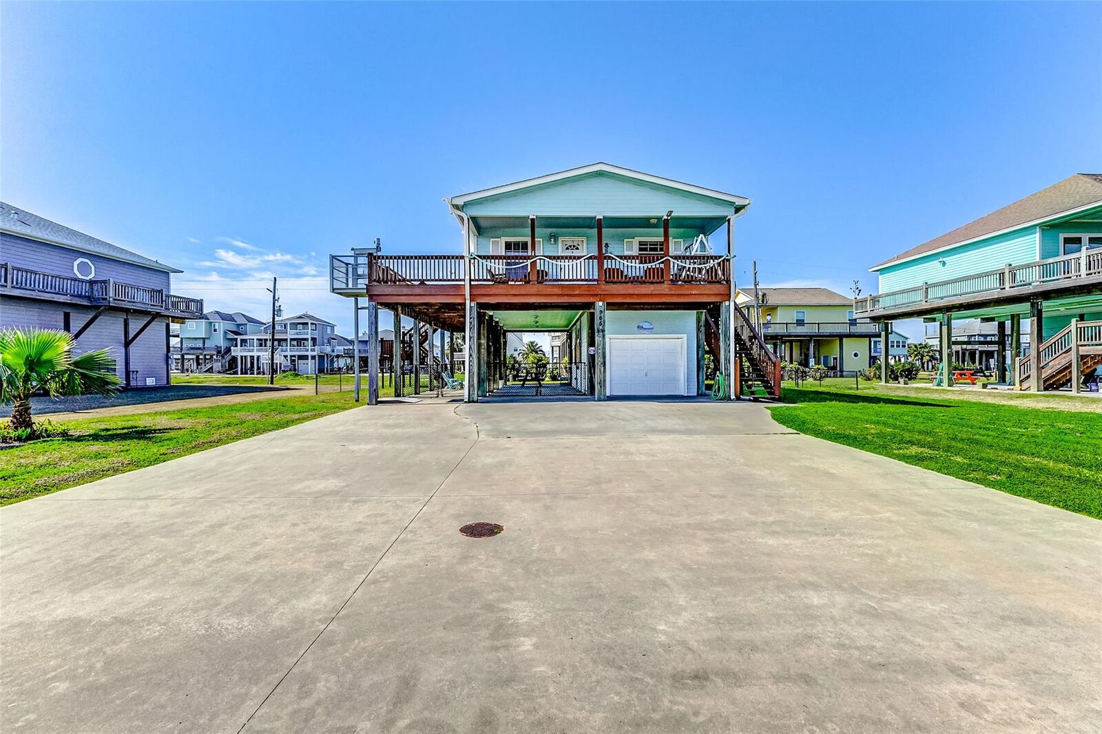 Property Photo: 965 Mary Lynn TX 77650