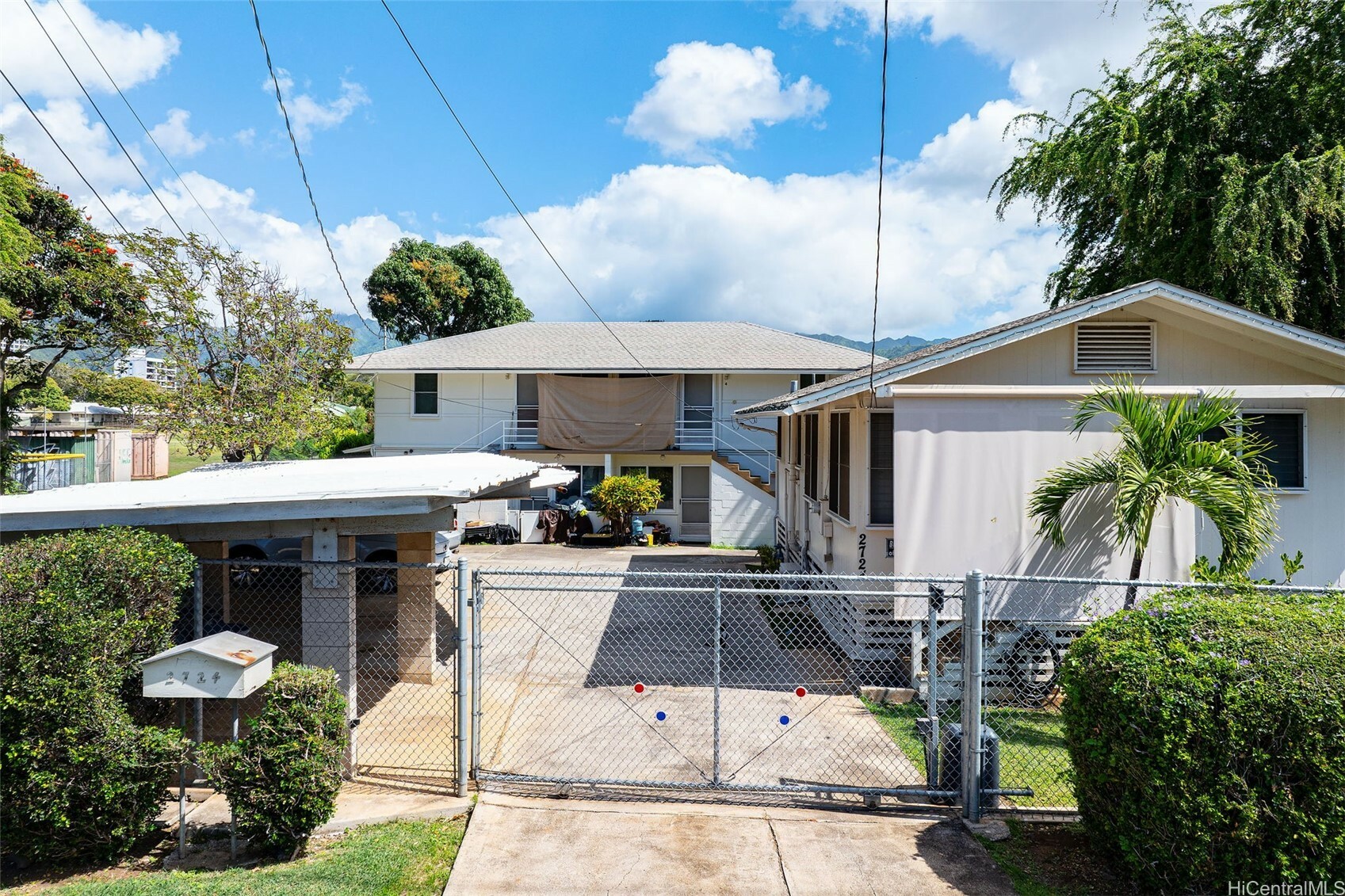 Property Photo:  2724 Date Street  HI 96816 