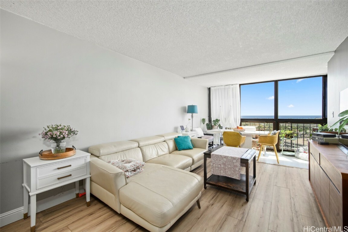 4300 Waialae Avenue A1804  Honolulu HI 96816 photo