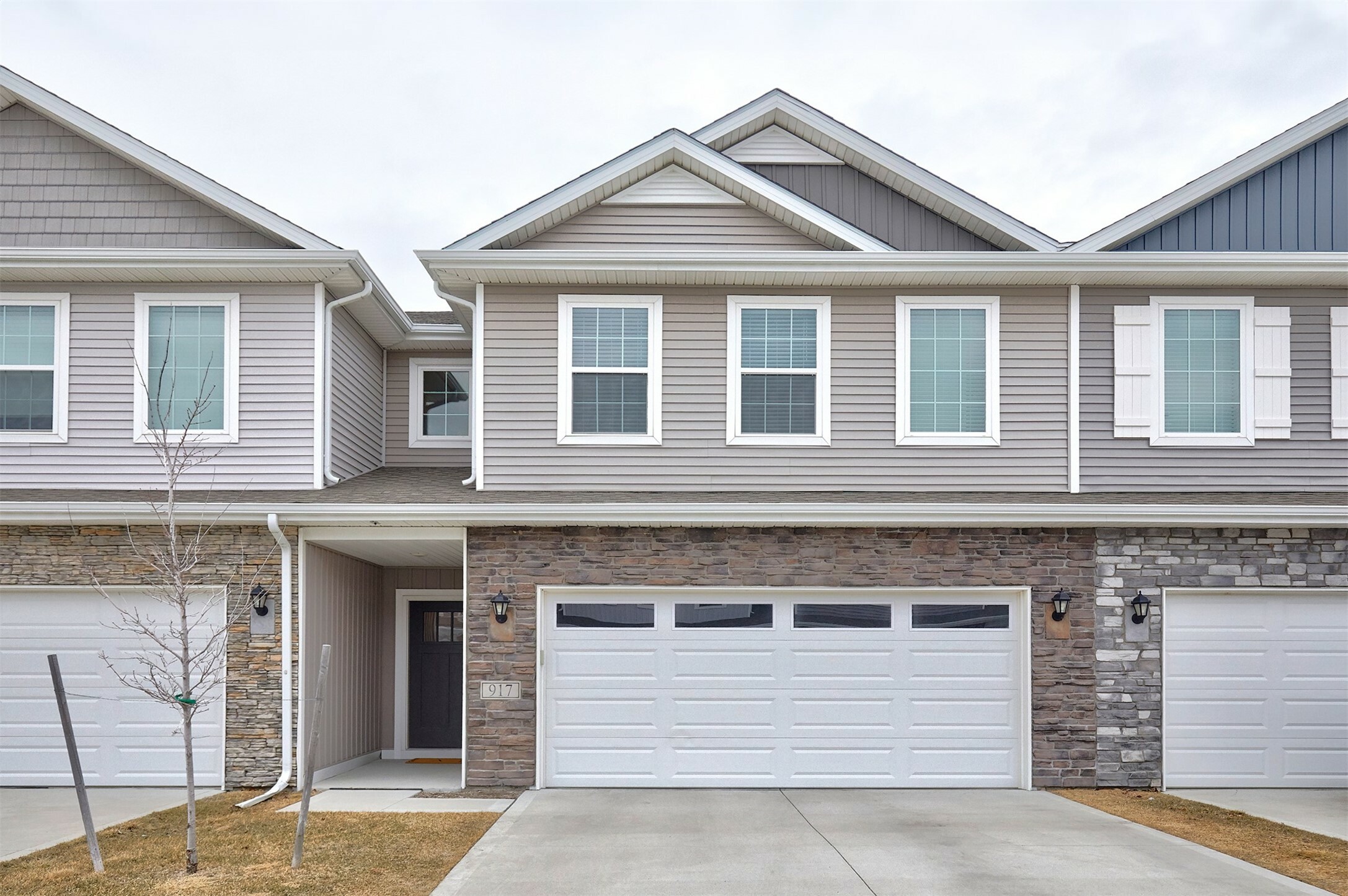 Property Photo: 917 Maywood Lane IA 50263