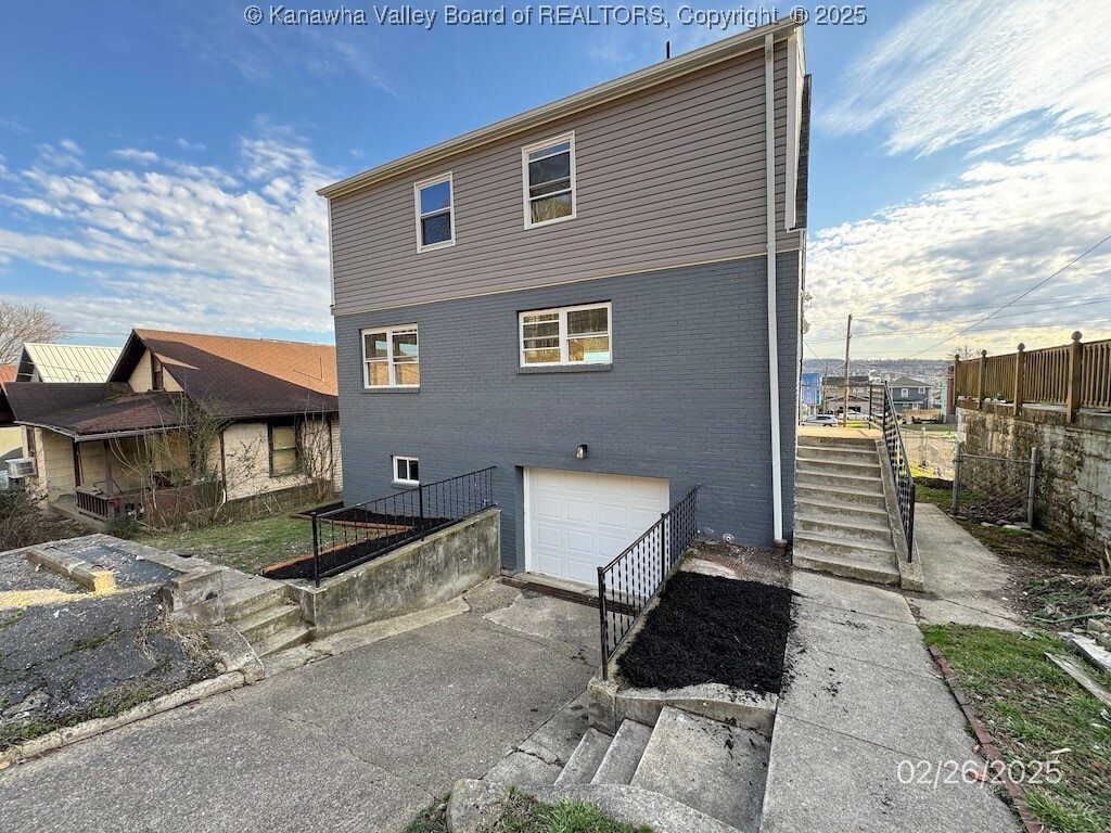 Property Photo:  3312 W Washington Street  WV 25387 