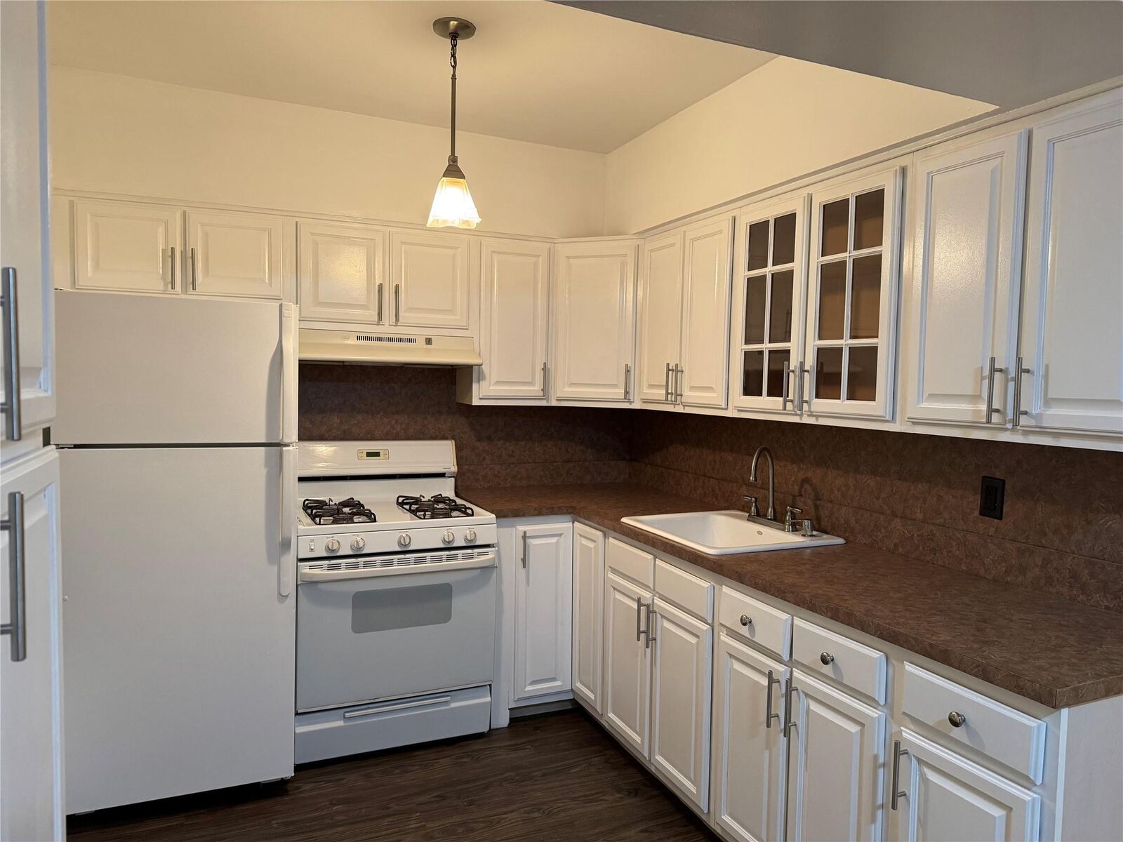 Property Photo: 1725 Edison Avenue 2D NY 10461