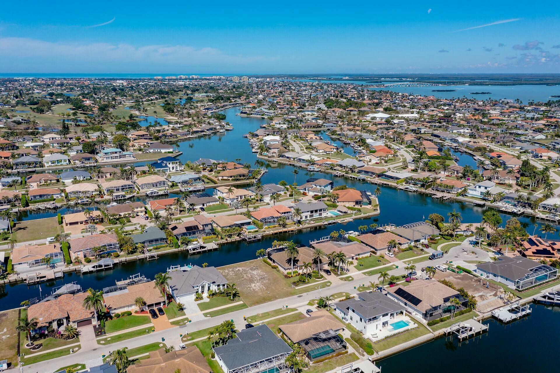 Property Photo: 152 Gulfport Court FL 34145