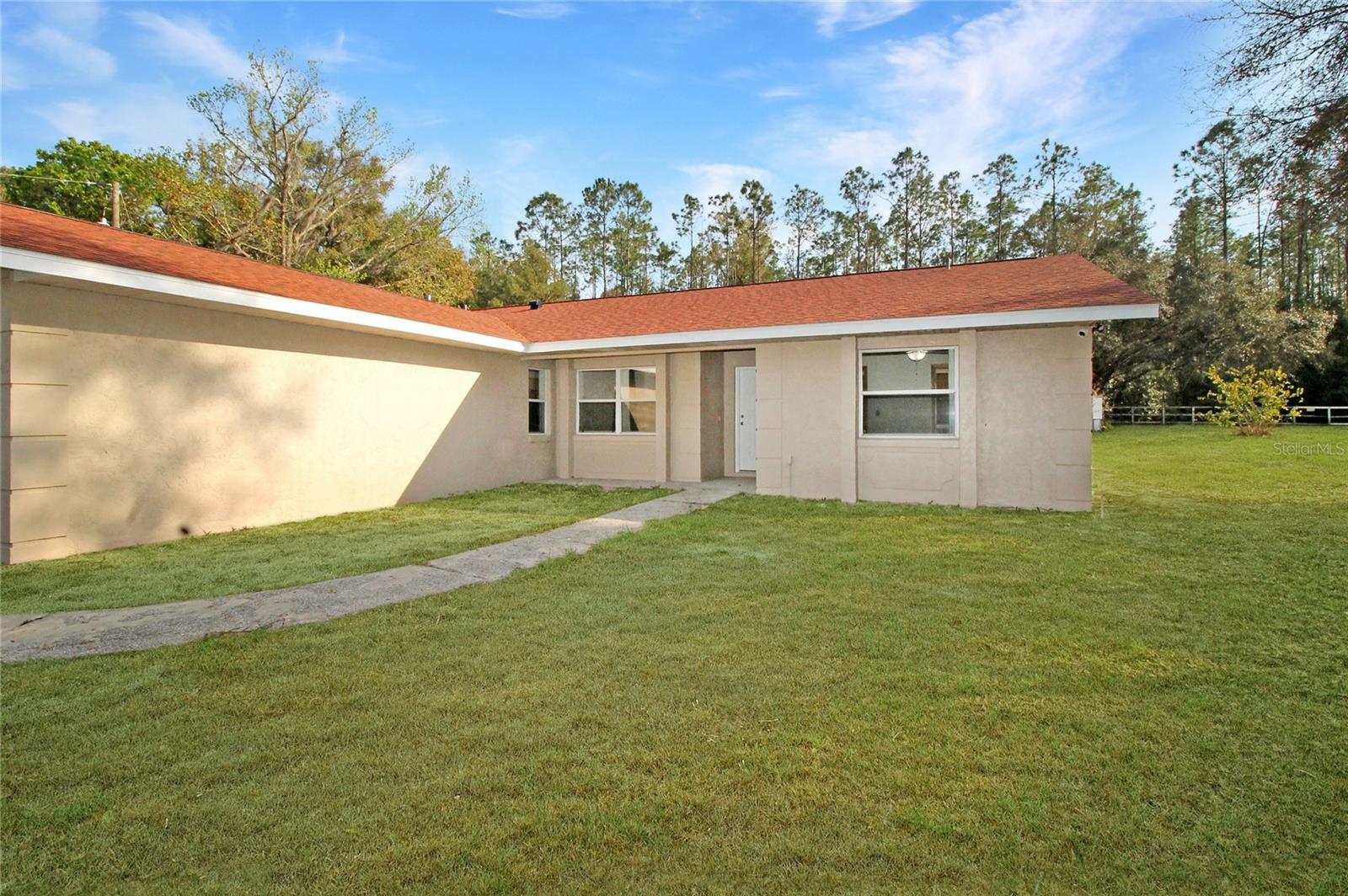 Property Photo:  11740 E Highway 25  FL 32179 