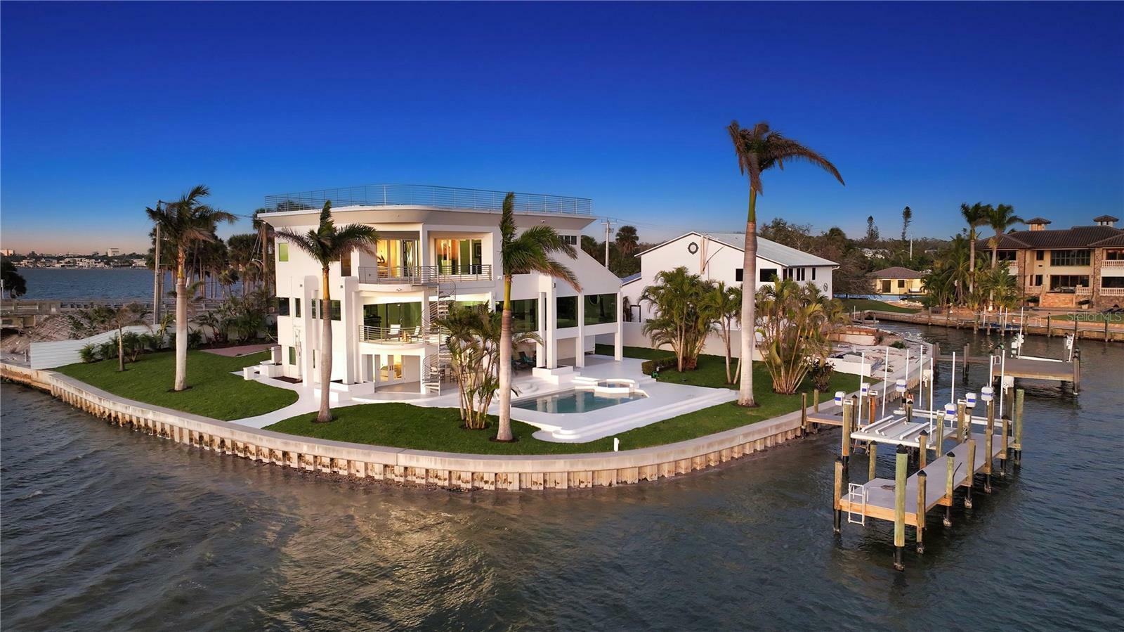 Property Photo: 1400 Siesta Drive FL 34239
