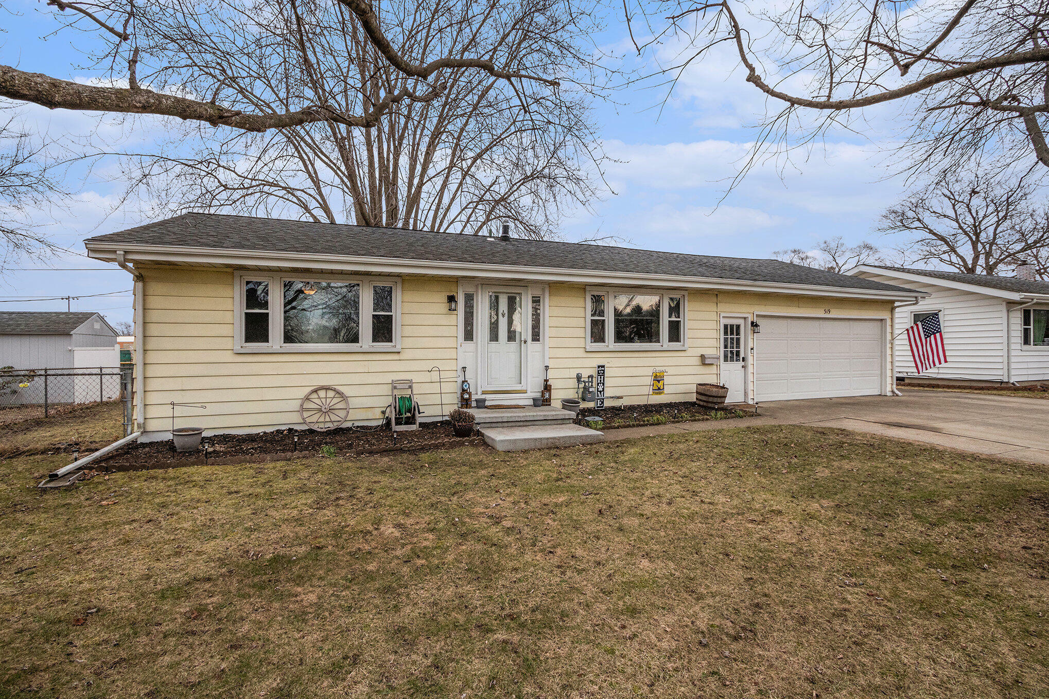 Property Photo:  319 Coloma Avenue  MI 49038 