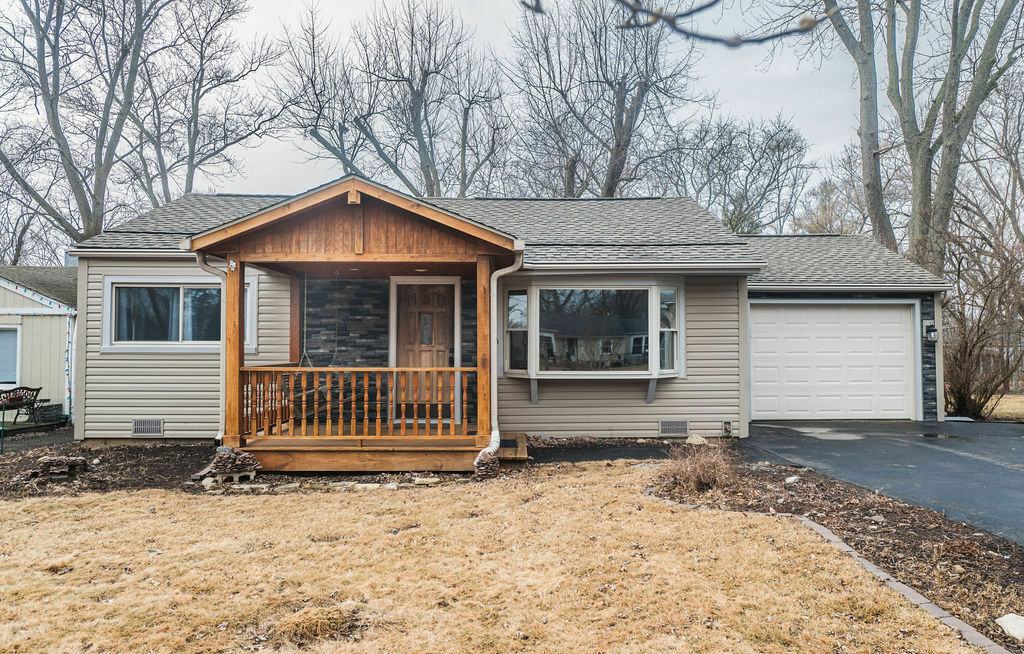Property Photo: 37058 N Bernice Drive IL 60046