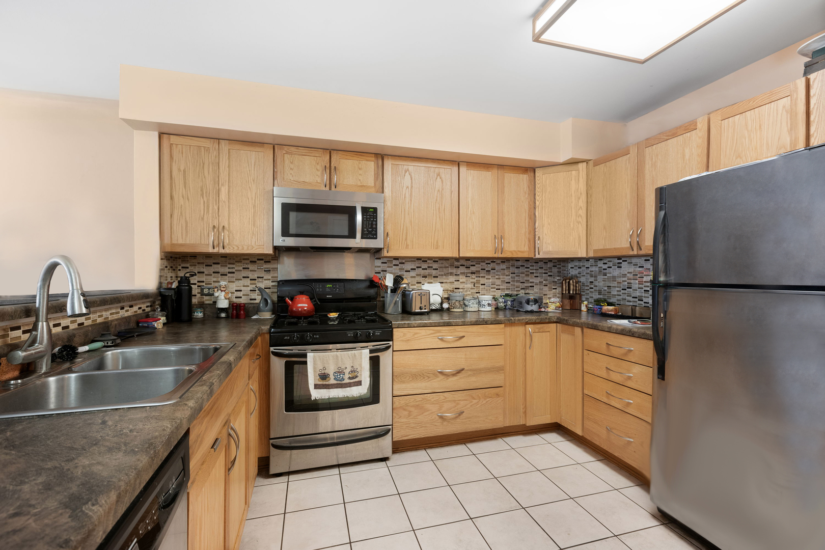 Property Photo:  861 Spring Creek Court  IL 60007 