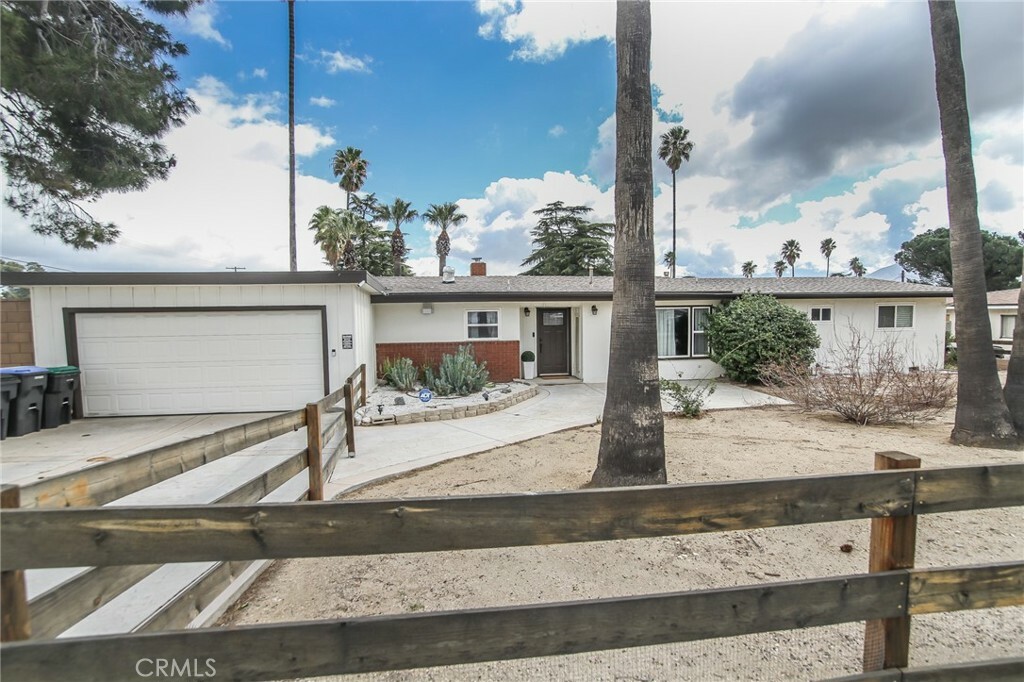 Property Photo:  770 N 10th Street  CA 92220 