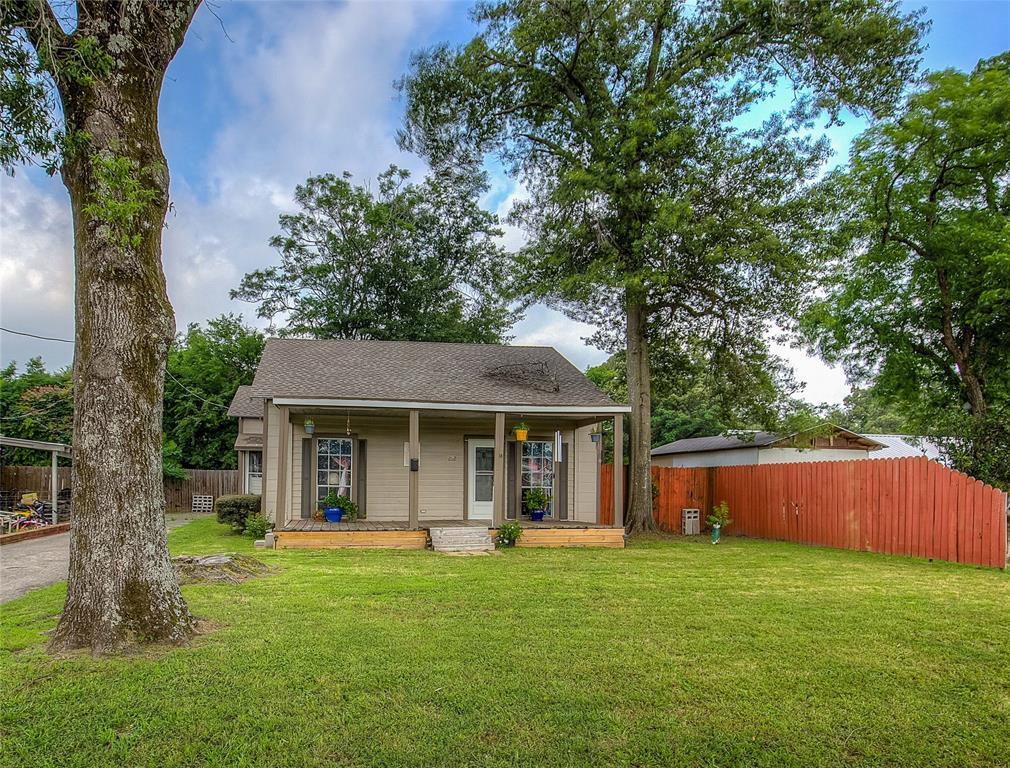Property Photo:  222 Ponder Street  TX 75482 