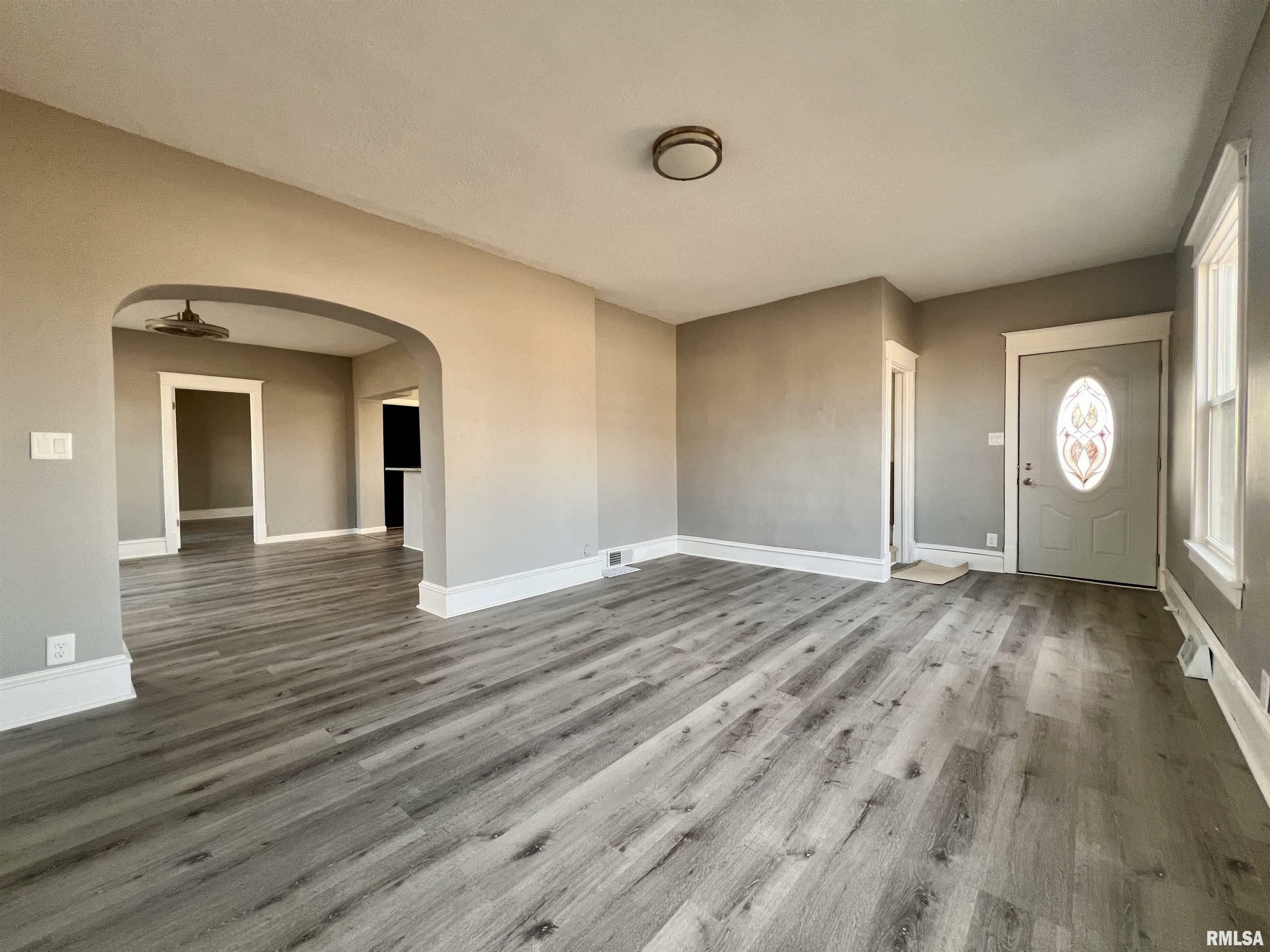 Property Photo: 108 S Main Street IL 61488