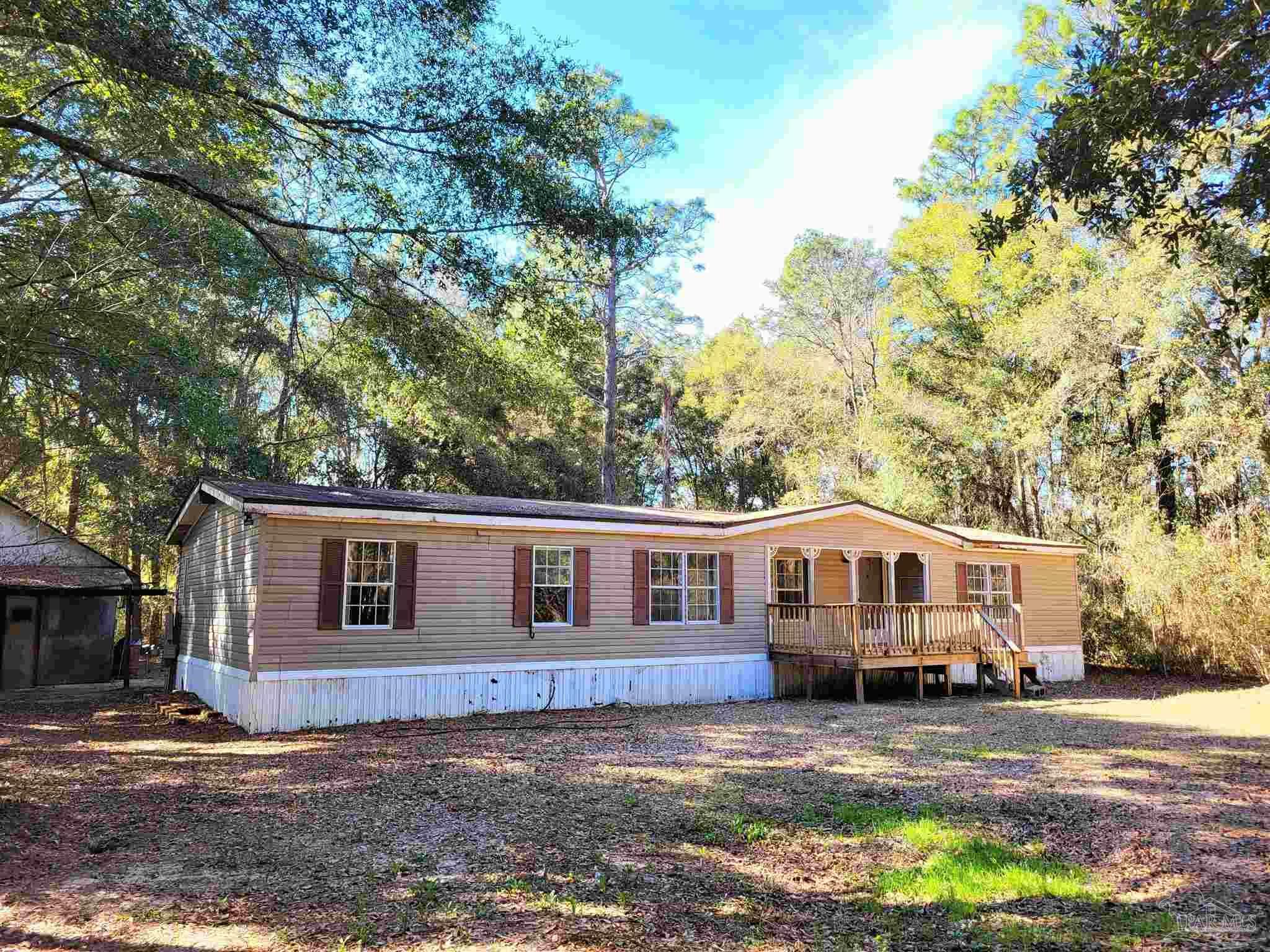 Property Photo: 6337 Lynam Dr FL 32570