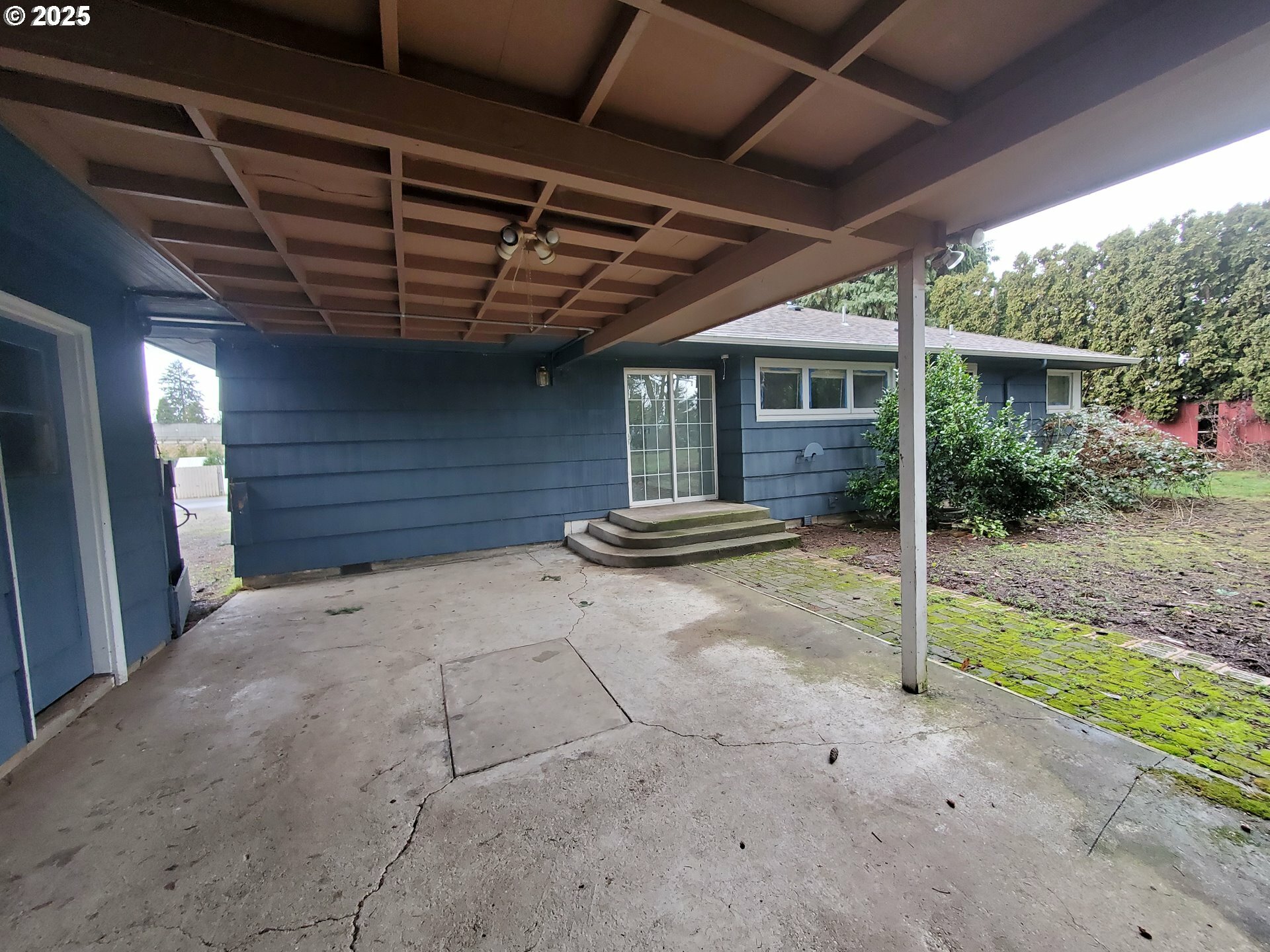 Property Photo:  10317 NE 13th Ave  WA 98686 