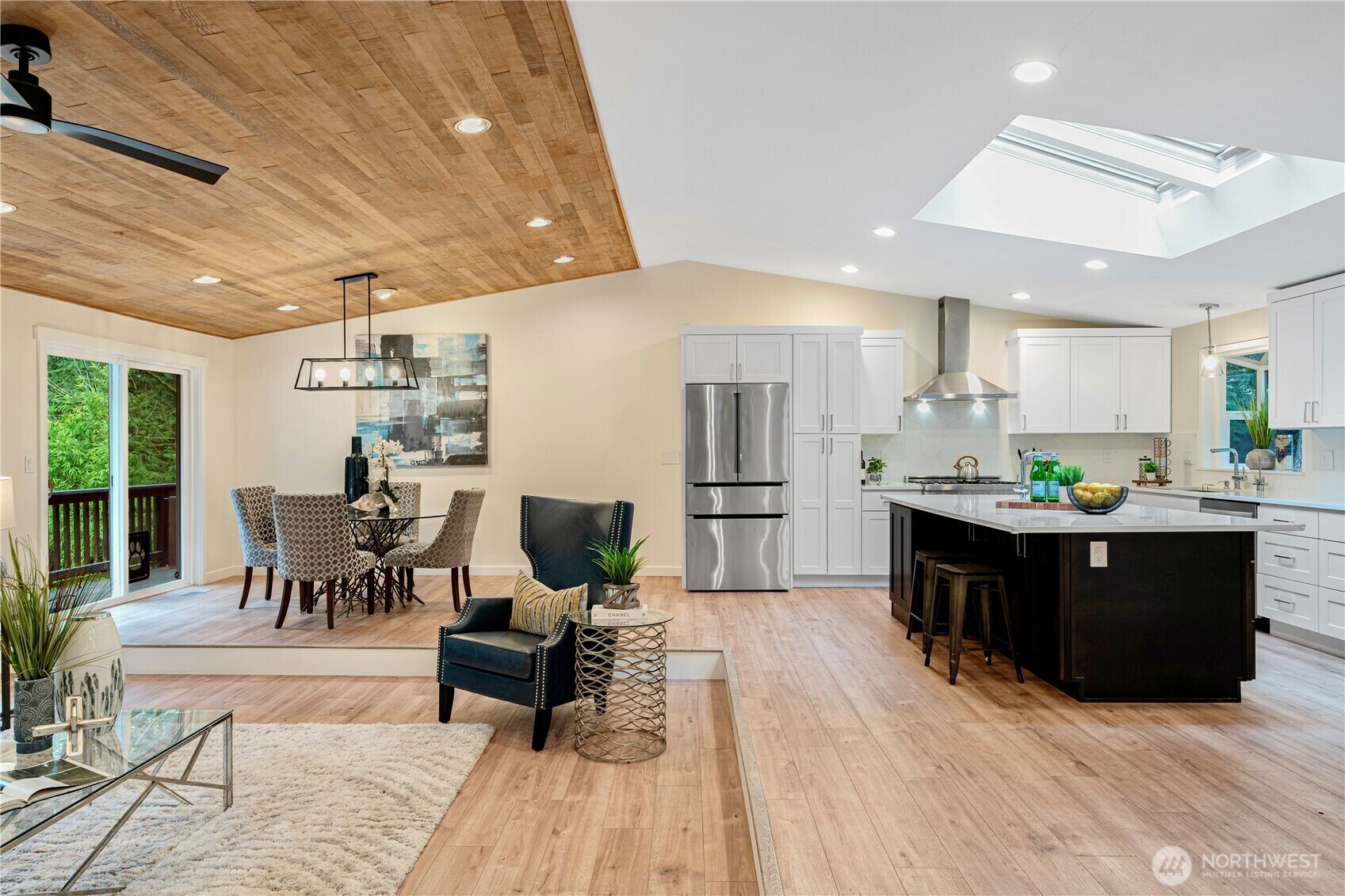 15930 SE 43rd Street  Bellevue WA 98006 photo