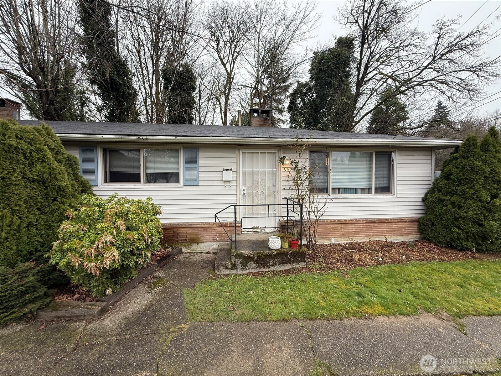 Property Photo:  9626  Renton Avenue S B  WA 98118 