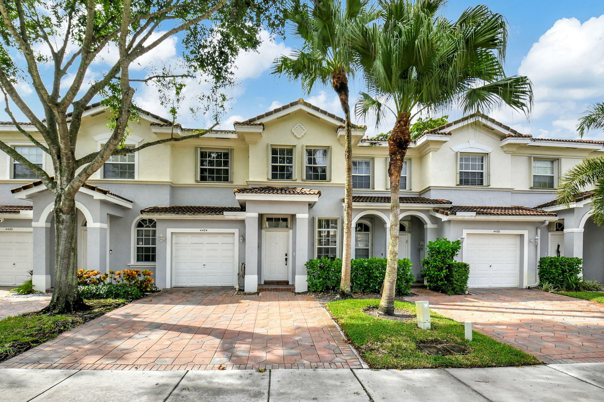 Property Photo:  4424 Regal Court  FL 33445 