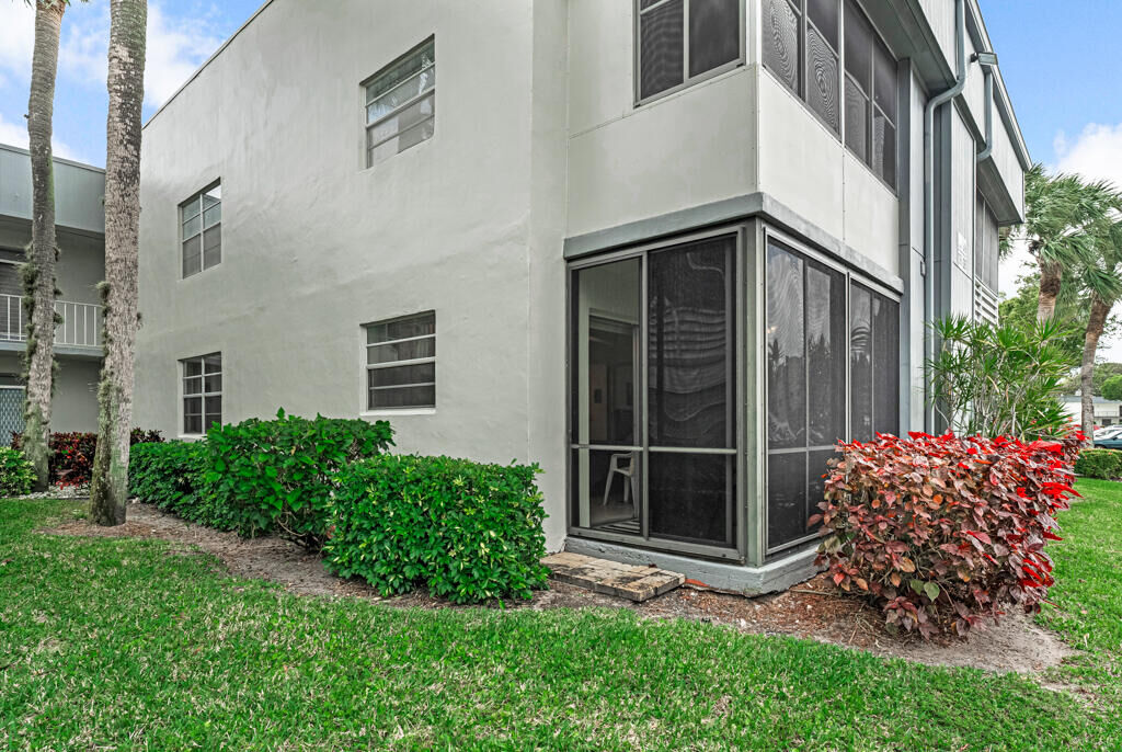 Property Photo: 295 Piedmont G 295 FL 33484