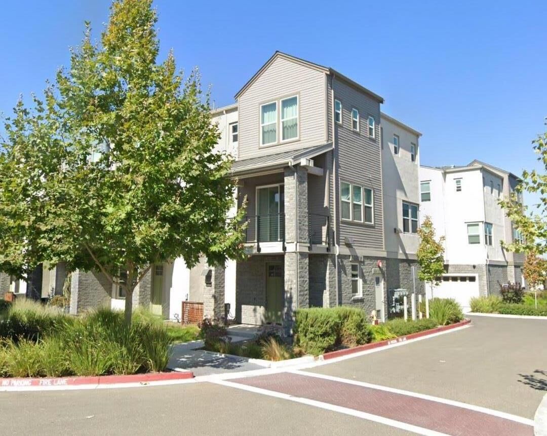 Property Photo:  905 Cotati Terrace 7  CA 94085 