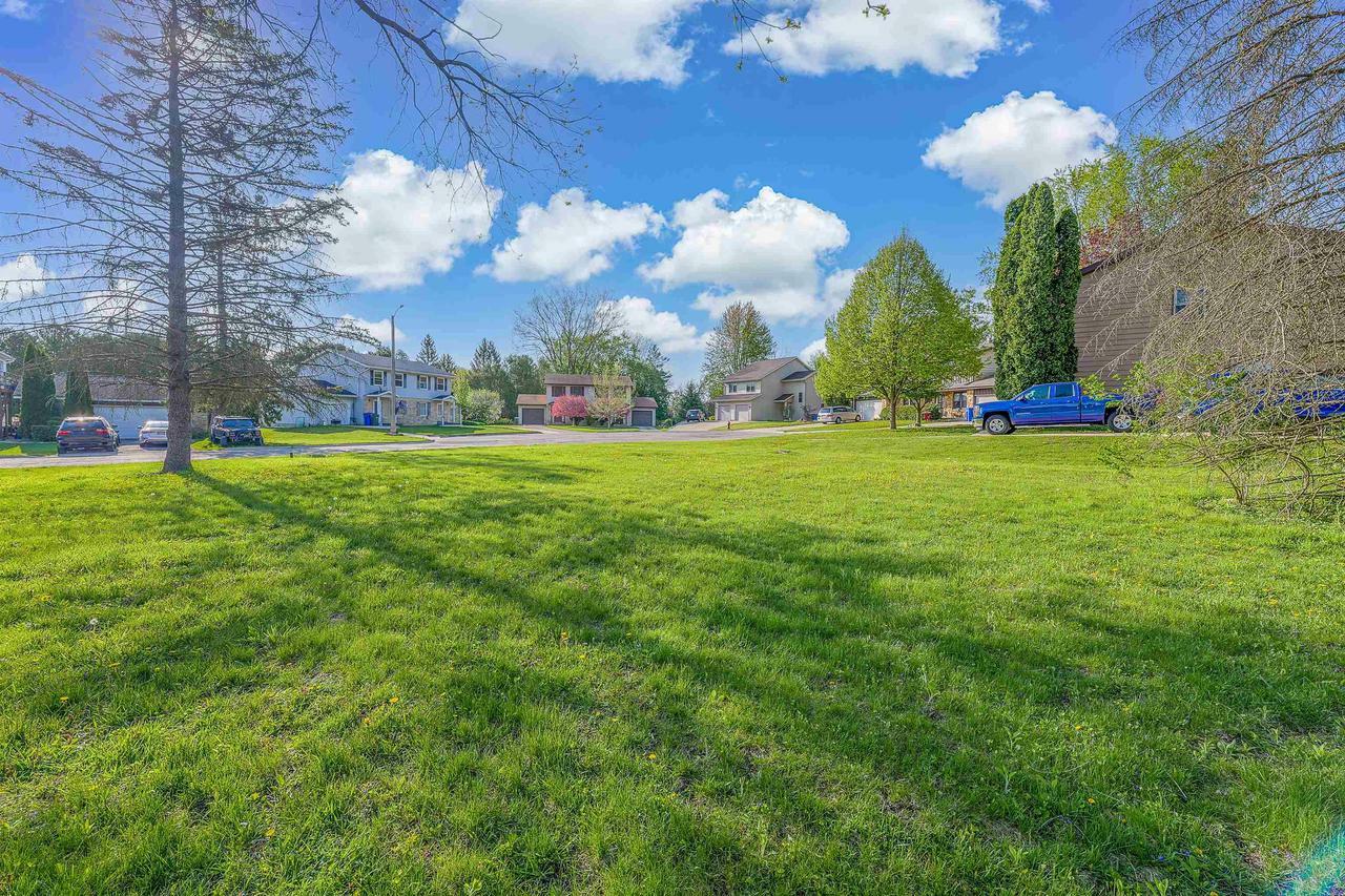 Property Photo: 206 Derby Lane WI 53094
