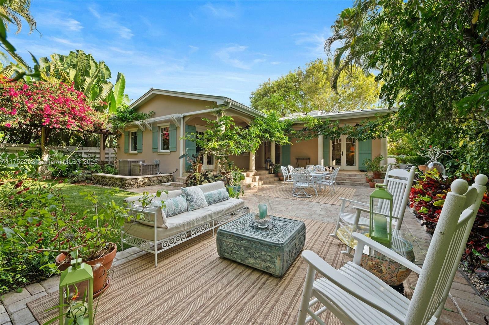 Property Photo: 4151 Park Ave FL 33133